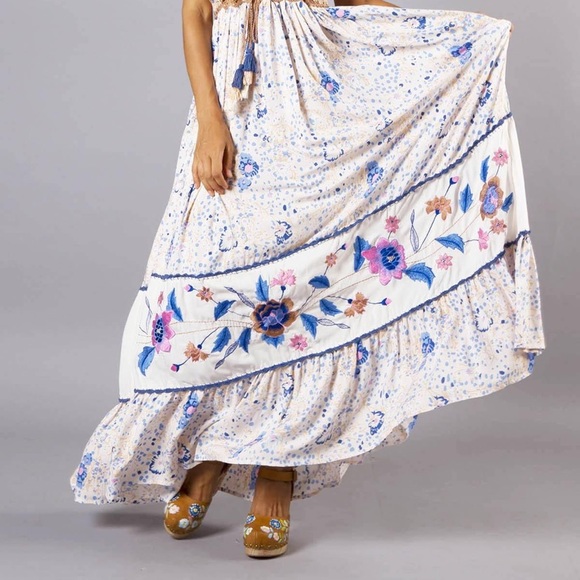 Fillyboo | Kiss Chasey Maxi Crocheted Dress - Picture 3 of 13